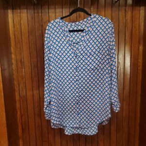 VINTAGE SIZE 2X Blue and White Geometric Women's Top